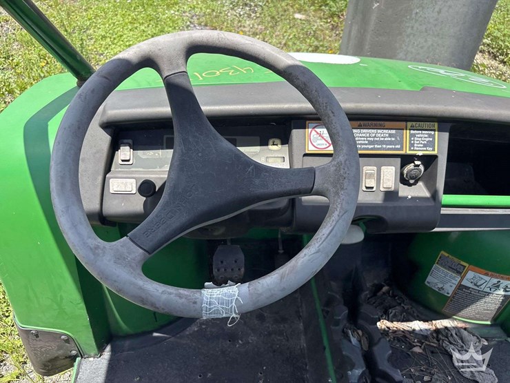 2016-john-deere-gator-image-17