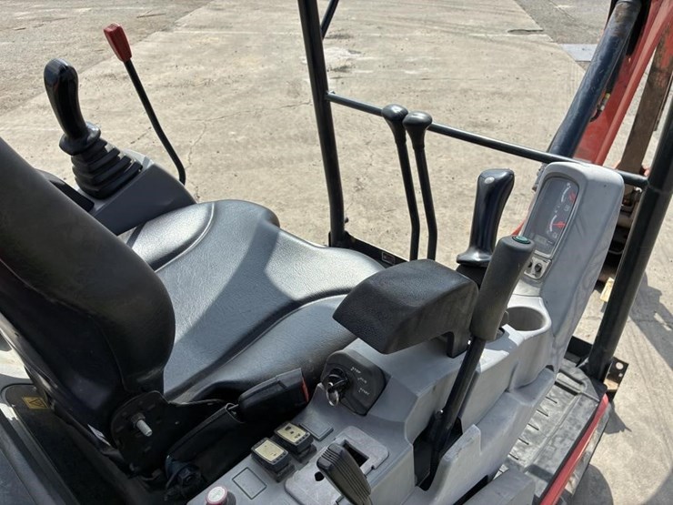 2019-kubota-kx018-4-image-17