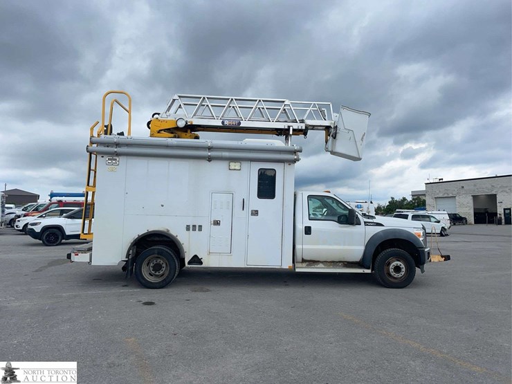 2012-ford-f550-image-4