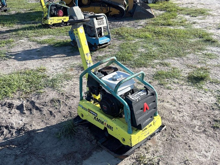 2022-ammann-apr-40-60-ho-vibratory-reversible-plate-compactor-image-11