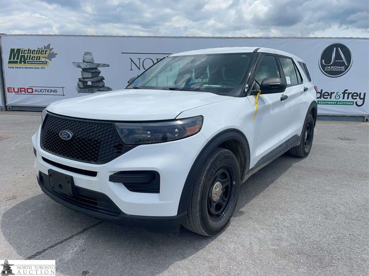2022-ford-explorer-image-1