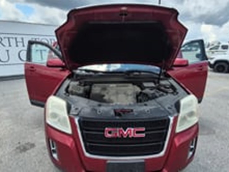 2013-gmc-terrain-image-9