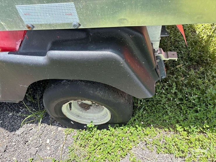 2009-club-car-xrt-800e-electric-utility-cart-image-16