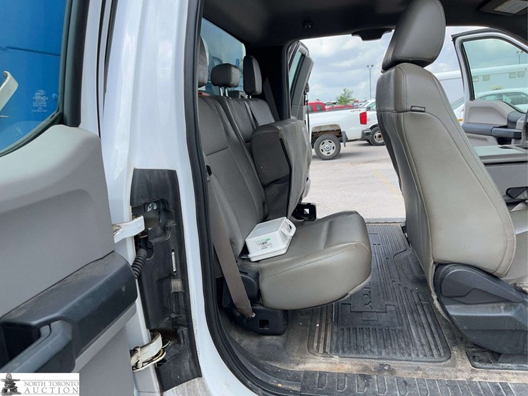 2017-ford-f550-image-26