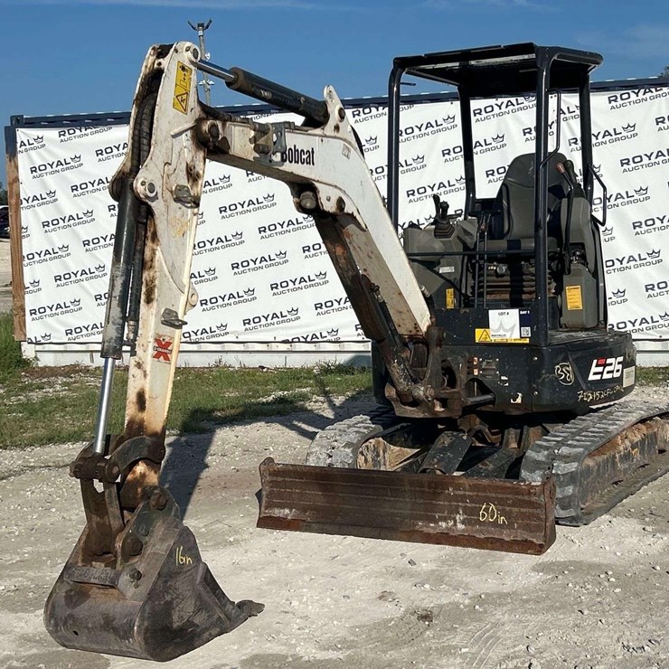 2021 BOBCAT E26