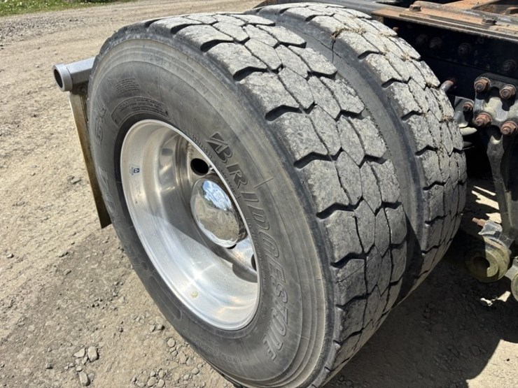 2004-kenworth-t800-image-12