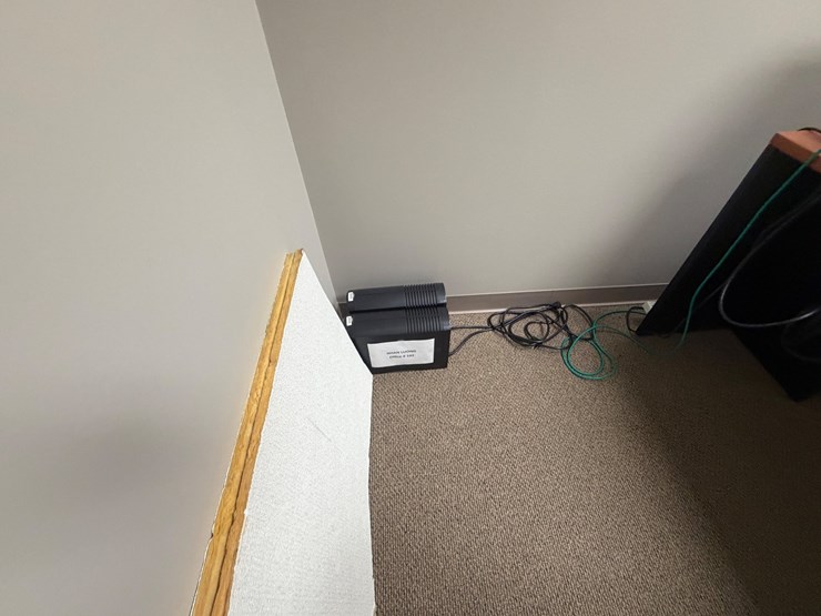 #3542-•-lot-of-office-furniture-|-located-in-st.-rose,-la-image-9