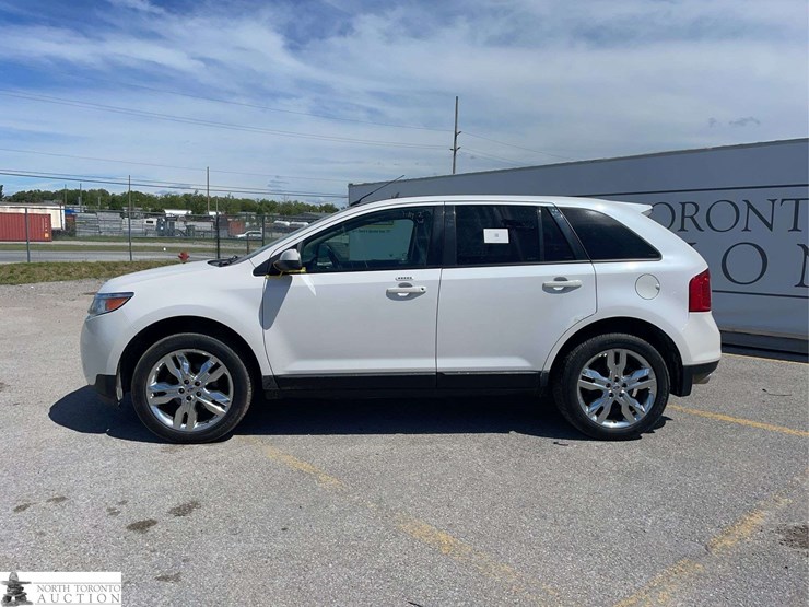 2013-ford-edge-image-8