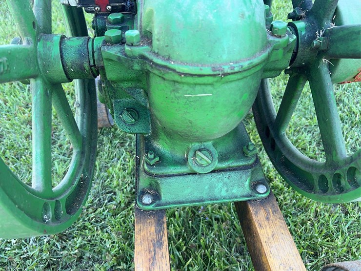 john-deere-e-1-1/2hp-image-17
