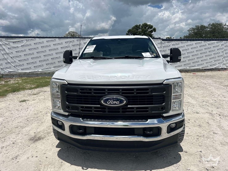 2023-ford-f250-image-22