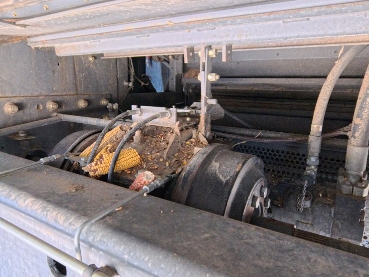 2012-massey-ferguson-9520-image-25
