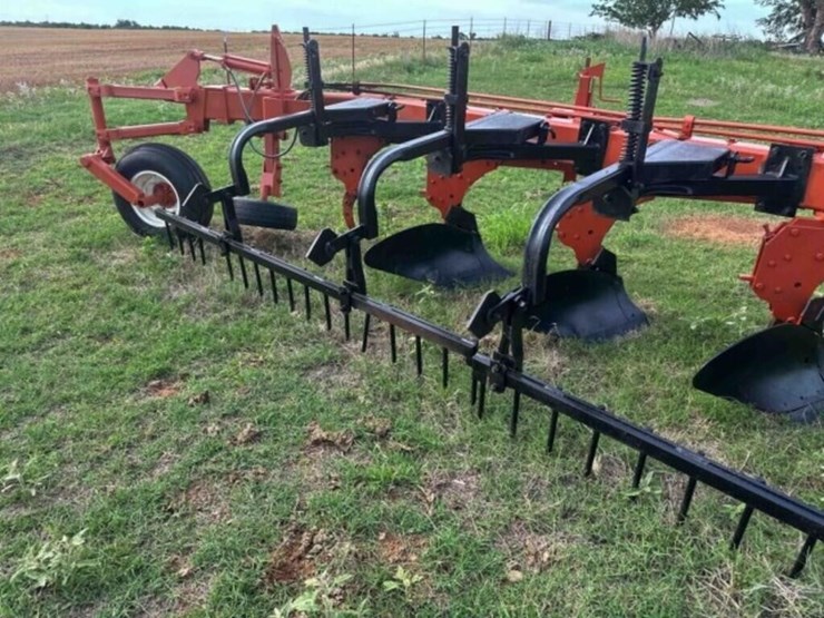 blanchat-9-bottom-plow-image-5