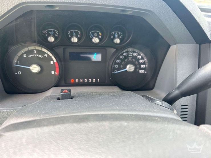 2015-ford-f550-image-13