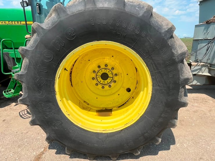 john-deere-8400-image-38