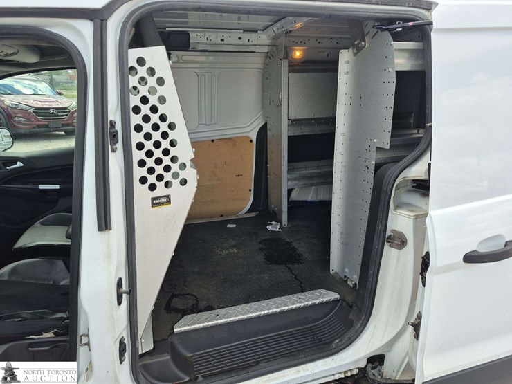 2017-ford-transit-connect-image-15