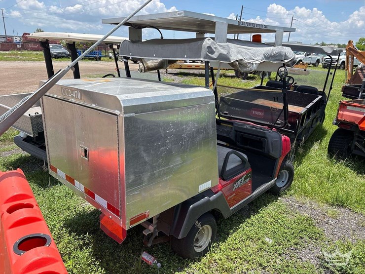2009-club-car-xrt-800e-electric-utility-cart-image-5