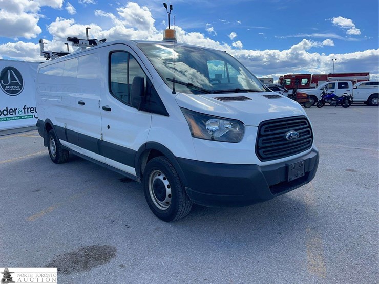 2015-ford-transit-image-3