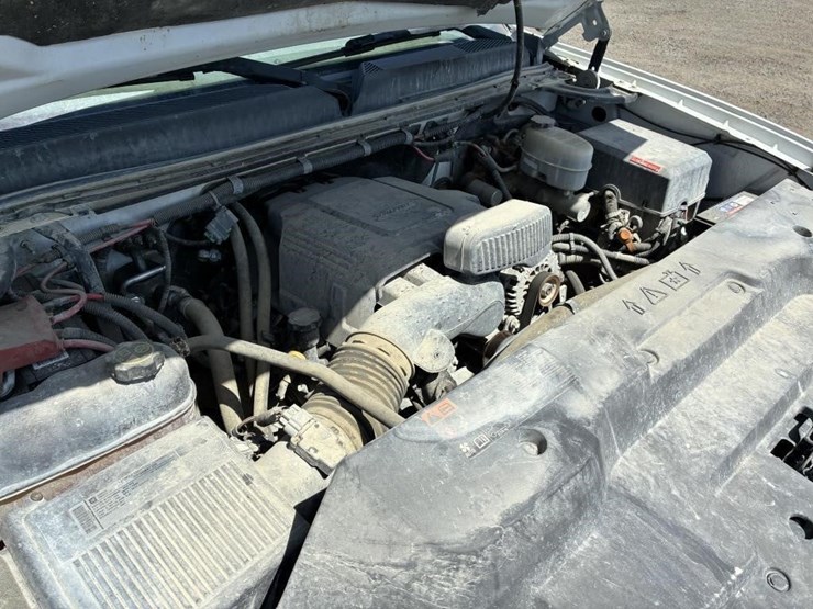 2012-gmc-sierra-2500-image-8