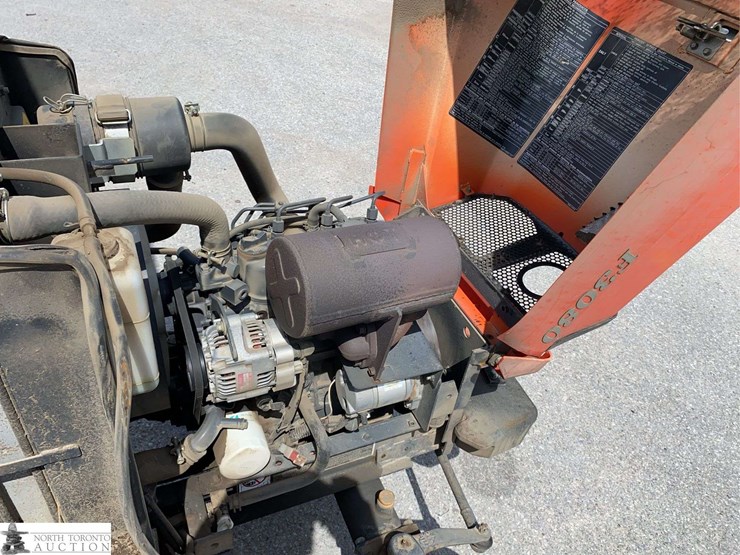 2011-kubota-f3080-image-23