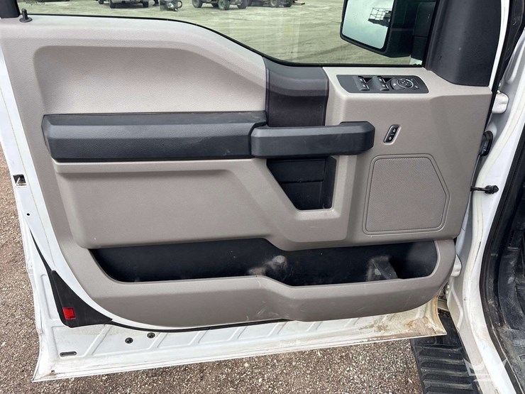 2019-ford-f150-image-11