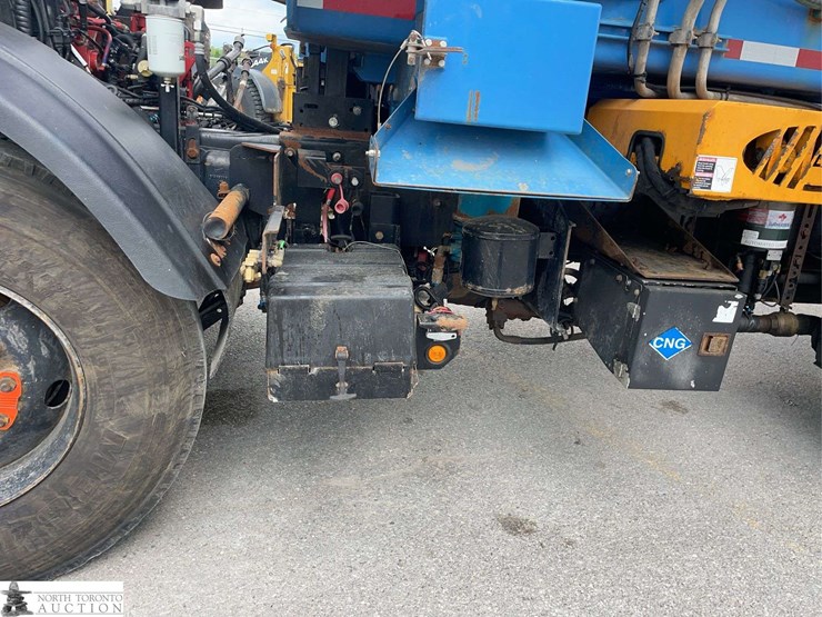 2018-mack-lr633-t/a-refuse-truck-image-23