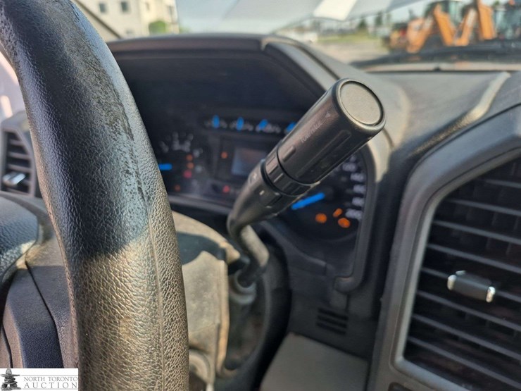 2017-ford-f350-image-18
