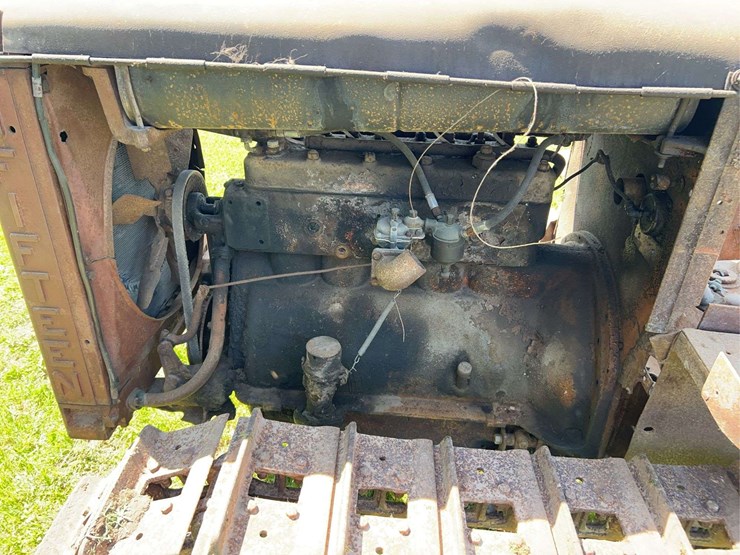caterpillar-fifteen-image-28