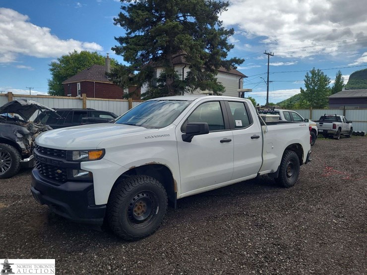 2021-chevrolet-silverado-1500-image-1
