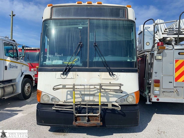 non-operable-2011-motor-coach-industries-d4500-55-passenger-wheelchair-accessible-bus-image-2