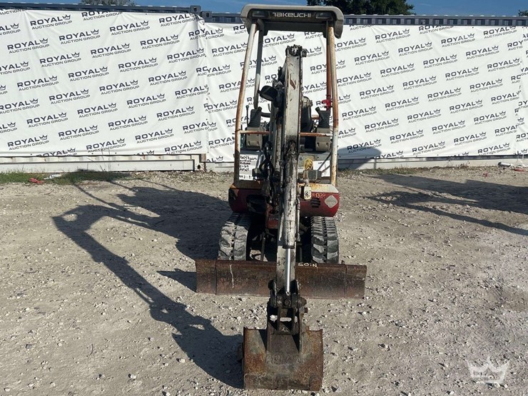 2006-takeuchi-tb016-image-22