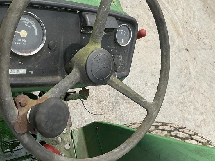 1988-john-deere-1050-image-11