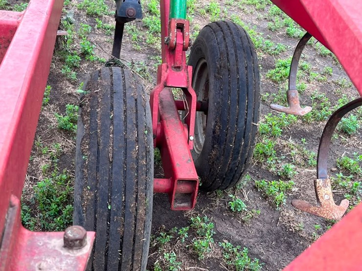 case-ih-4800-image-23