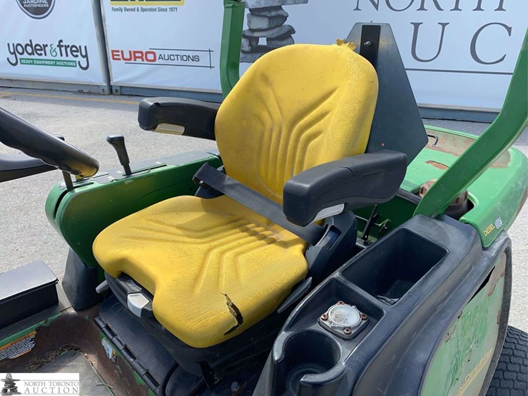 2010-john-deere-1445-image-9
