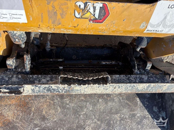 2021-caterpillar-259d3-image-12