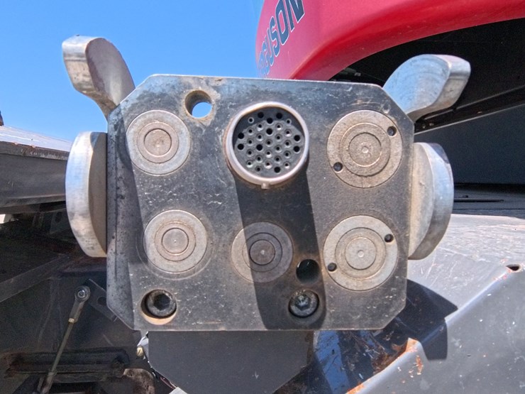 2012-massey-ferguson-9520-image-17