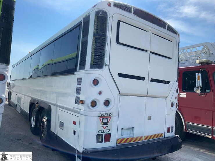 non-operable-2011-motor-coach-industries-d4500-t/a-55-passenger-wheelchair-accessible-bus-image-6