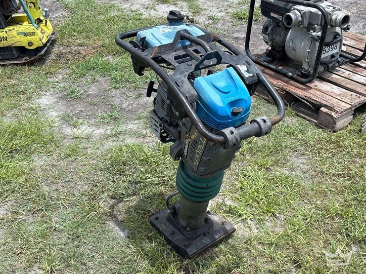 2022-weber-srv620-ii-vibratory-jumping-jack-rammer-image-5