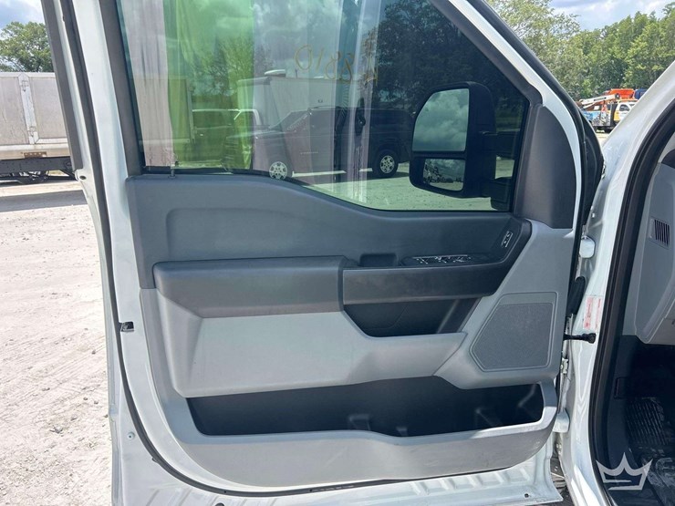2023-ford-f250-image-14
