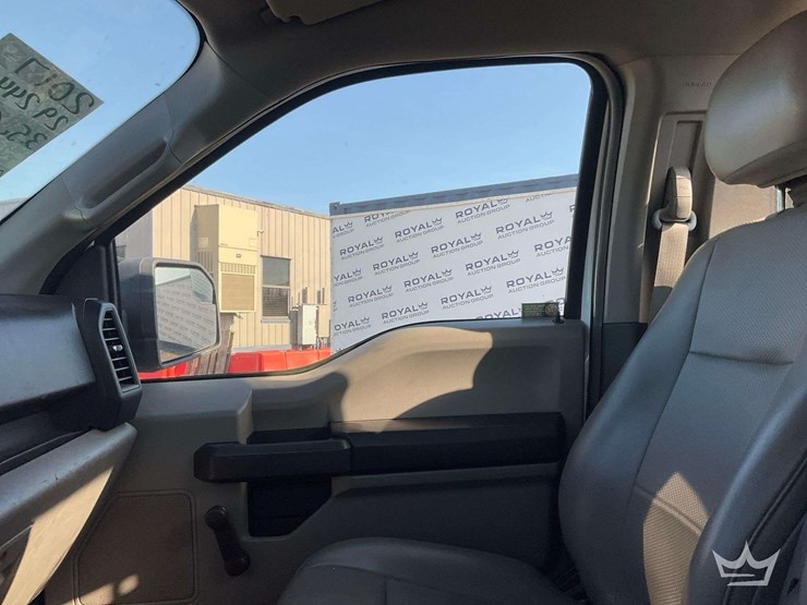 2017-ford-f150-image-17