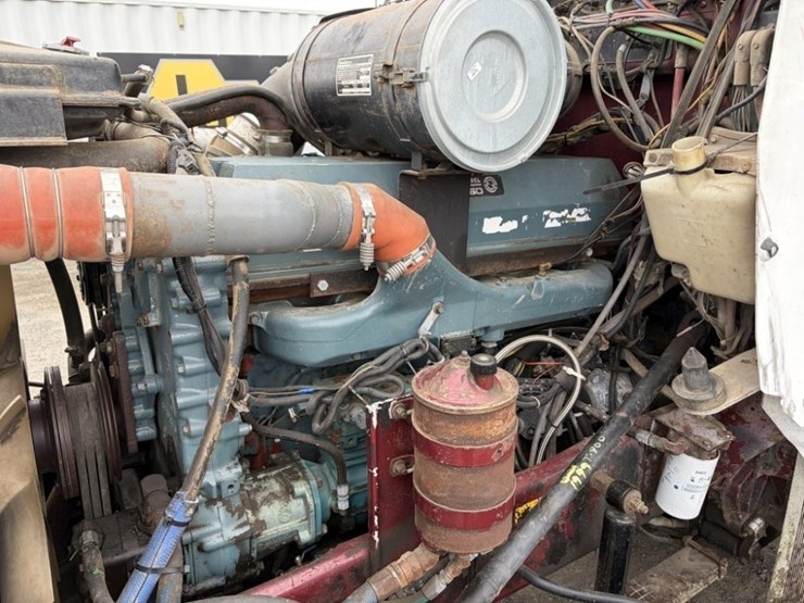 1991-kenworth-tri-axle-dump-truck-image-11