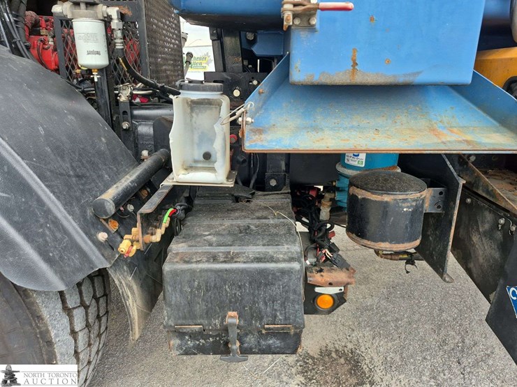 2018-mack-lr633-t/a-refuse-truck-image-23