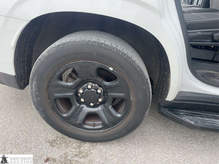 2022-chevrolet-tahoe-image-21