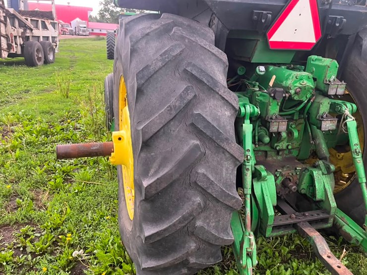 john-deere-4840-image-33