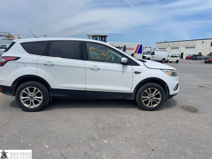 2017-ford-escape-image-4