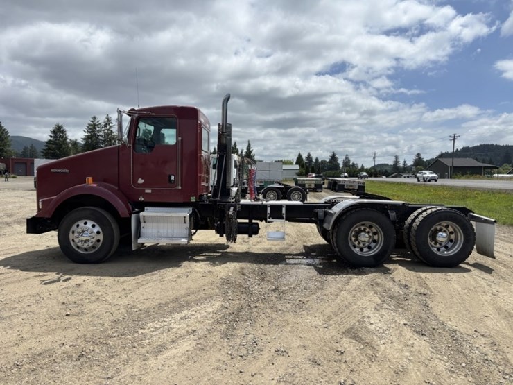 2010-kenworth-t800-image-2