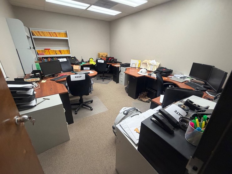 #3541-•-lot-of-office-furniture-|-located-in-st.-rose,-la-image-1