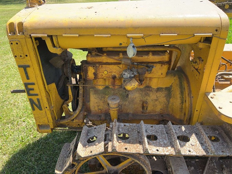 caterpillar-ten-image-28