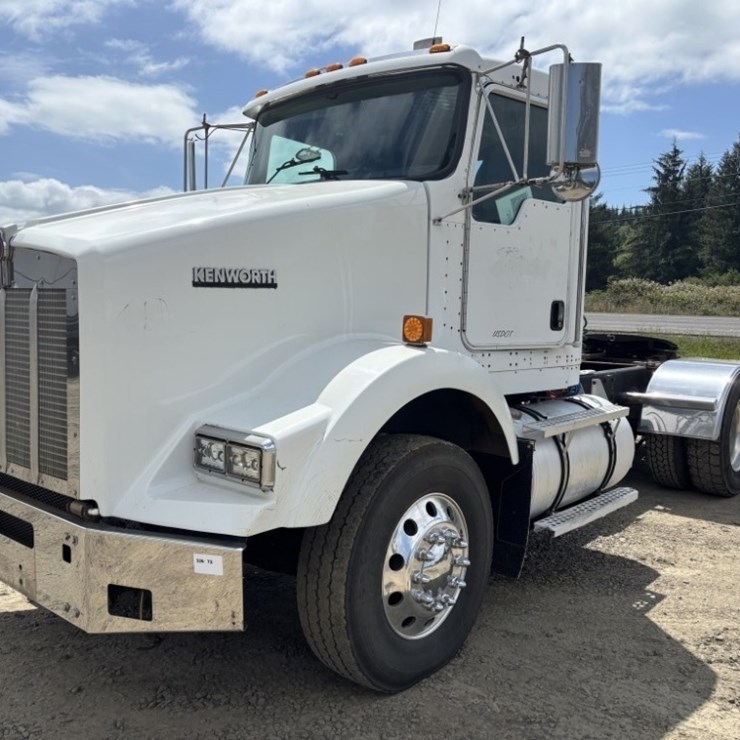 2004 KENWORTH T800