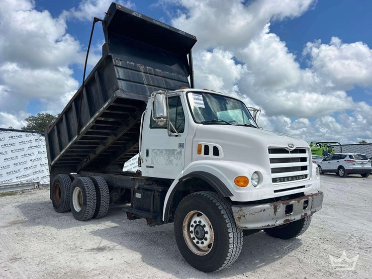 2003-sterling-l7500-image-2