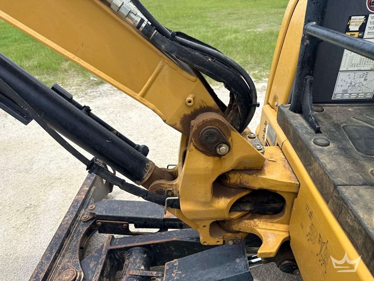 2013-caterpillar-303-image-20